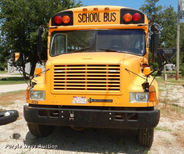 image for item DG4790 1995 International 3800 school bus
