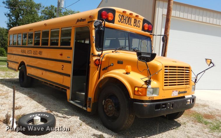 image for item DG4790 1995 International 3800 school bus