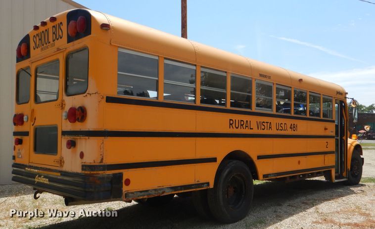 image for item DG4790 1995 International 3800 school bus