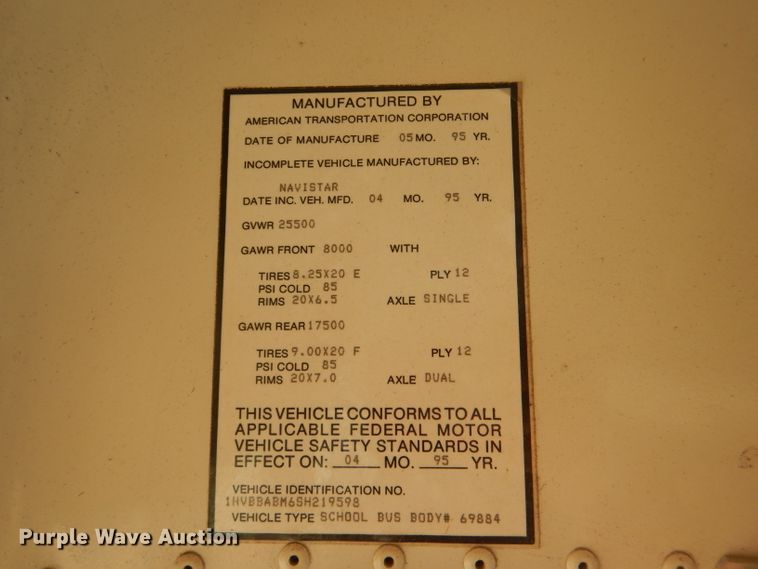 image for item DG4790 1995 International 3800 school bus