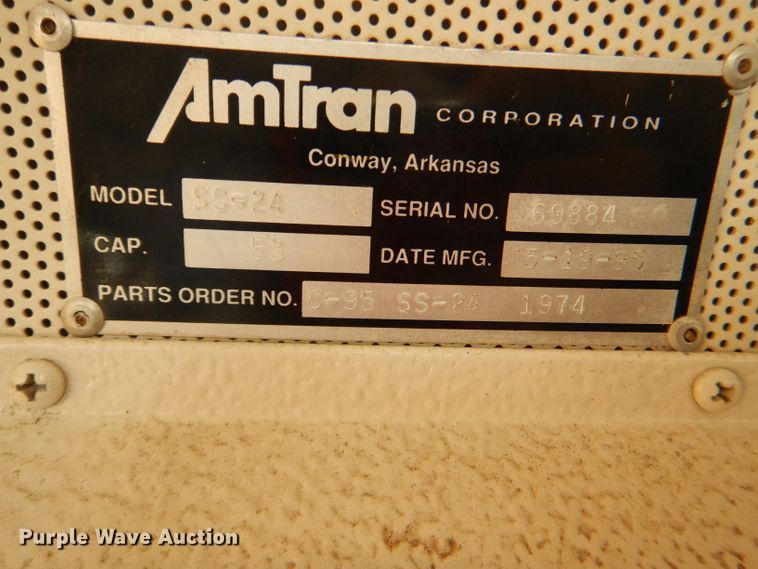 image for item DG4790 1995 International 3800 school bus