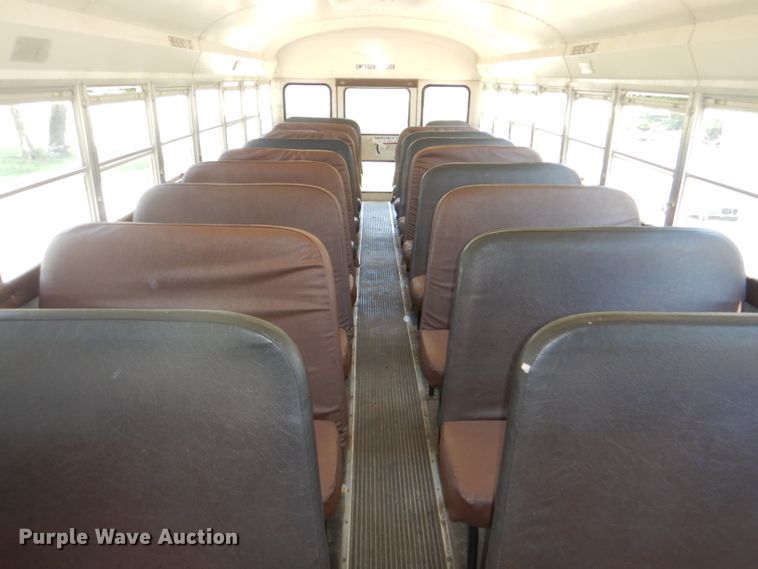 image for item DG4790 1995 International 3800 school bus