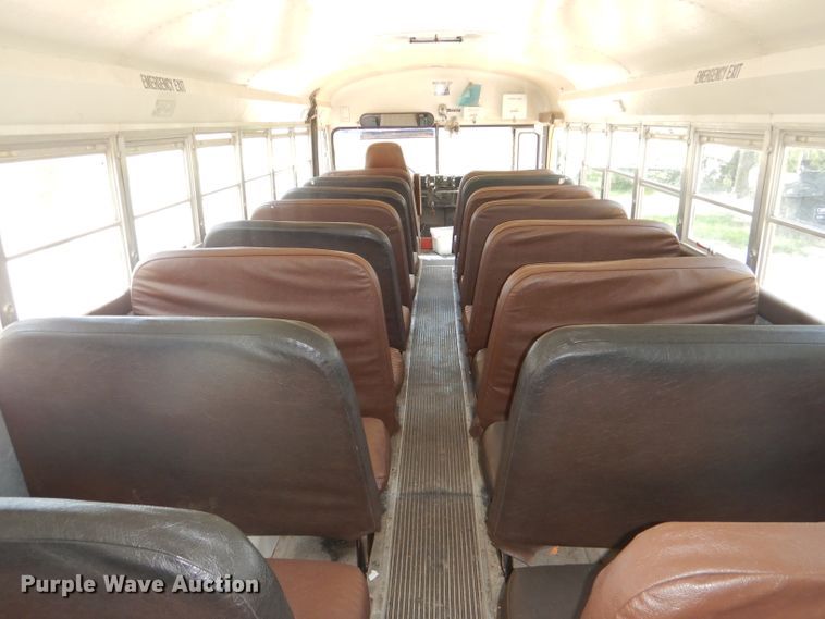 image for item DG4790 1995 International 3800 school bus