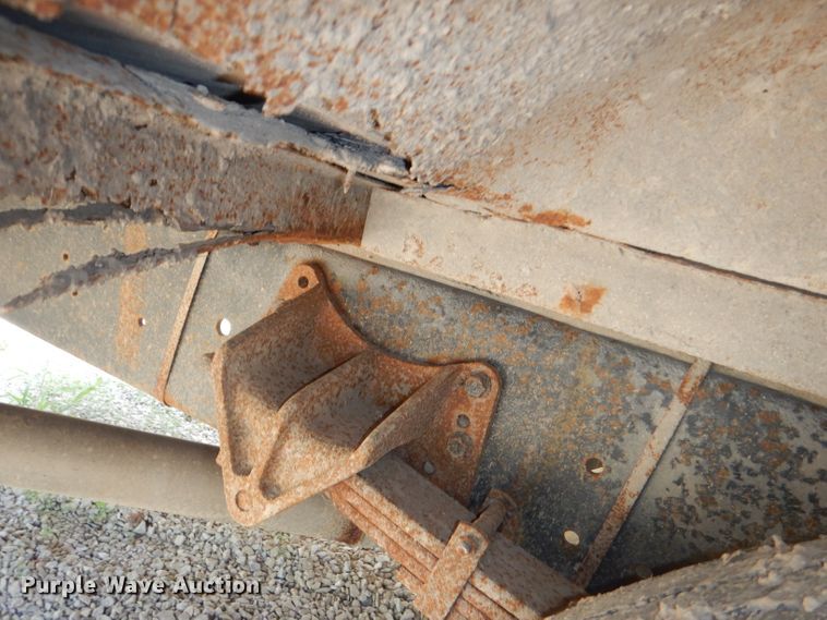 image for item DG4790 1995 International 3800 school bus