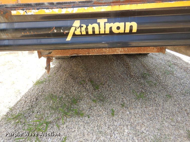 image for item DG4790 1995 International 3800 school bus