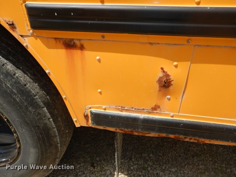 image for item DG4790 1995 International 3800 school bus