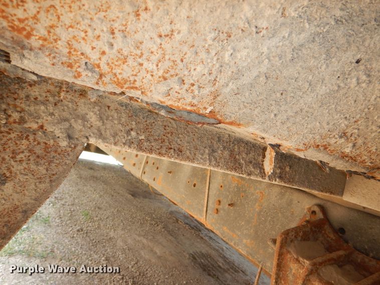 image for item DG4790 1995 International 3800 school bus