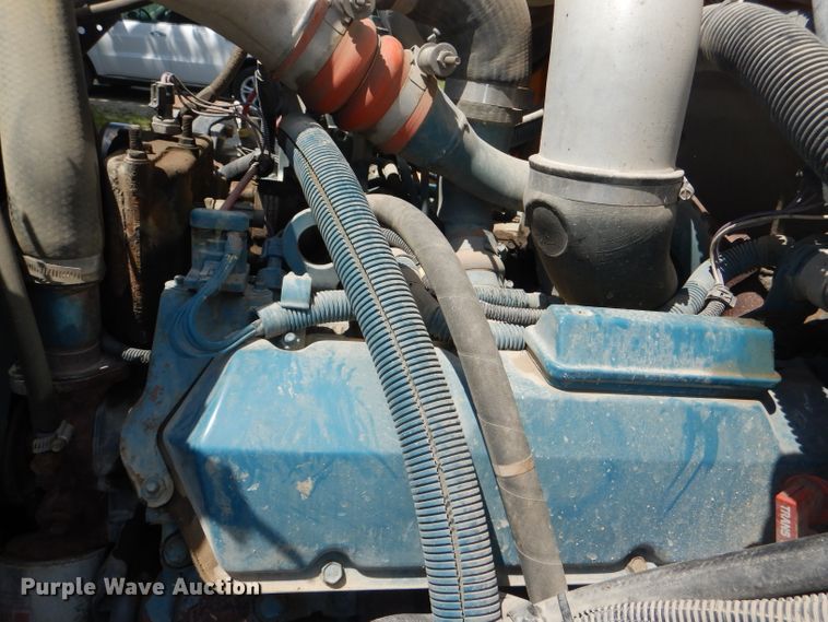 image for item DG4790 1995 International 3800 school bus