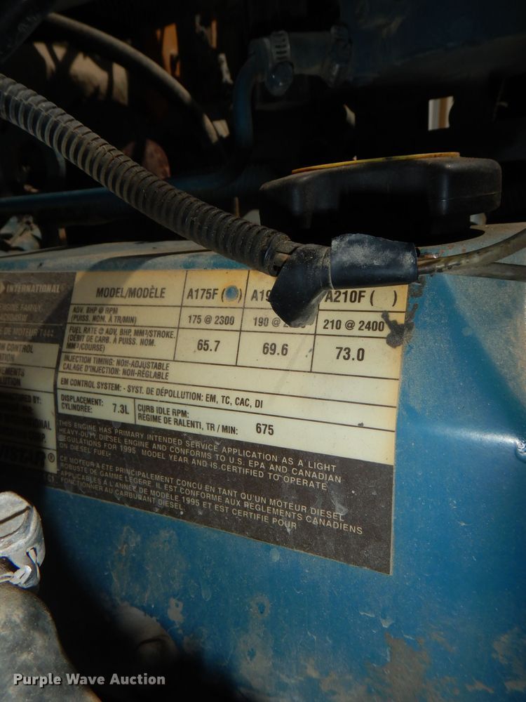 image for item DG4790 1995 International 3800 school bus