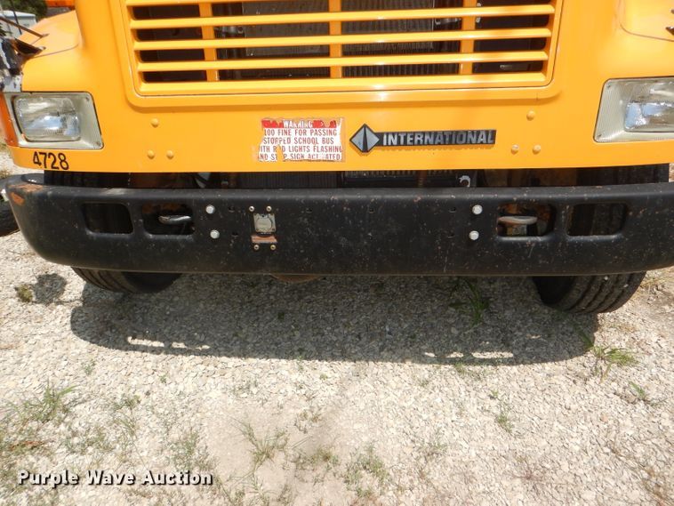 image for item DG4790 1995 International 3800 school bus