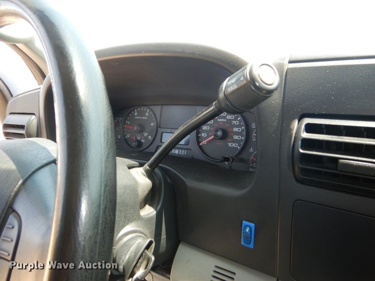 image for item DG4822 2005 Ford F550 Super Duty Crew Cab flatbed truck