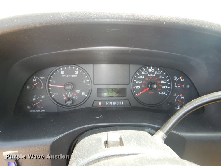 image for item DG4822 2005 Ford F550 Super Duty Crew Cab flatbed truck