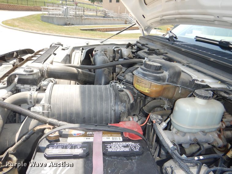 image for item DG4822 2005 Ford F550 Super Duty Crew Cab flatbed truck