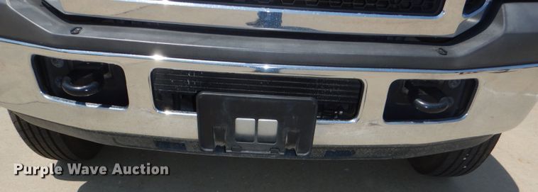 image for item DG4822 2005 Ford F550 Super Duty Crew Cab flatbed truck