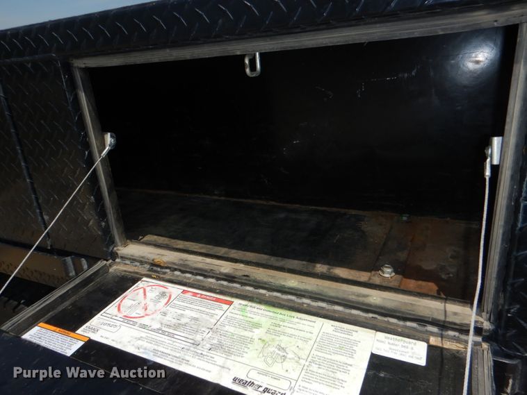 image for item DG4822 2005 Ford F550 Super Duty Crew Cab flatbed truck