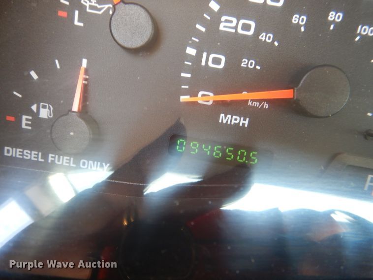 image for item DG4823 2002 Ford F350 Super Duty XL pickup truck