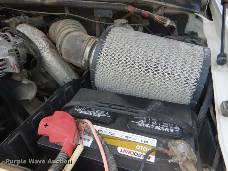 image for item DG4823 2002 Ford F350 Super Duty XL pickup truck