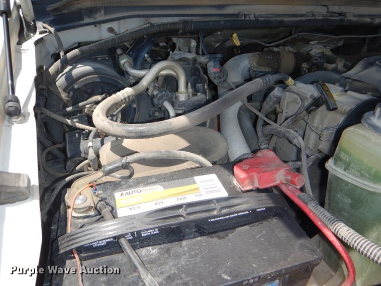 image for item DG4823 2002 Ford F350 Super Duty XL pickup truck