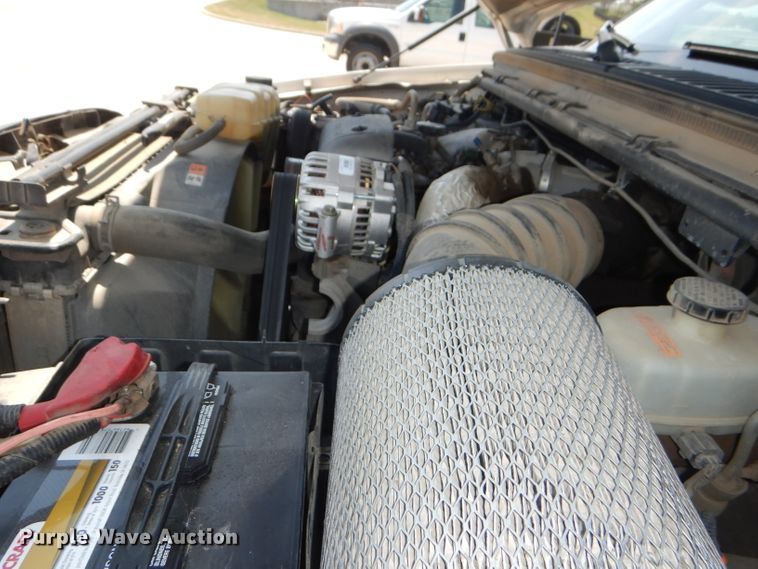 image for item DG4823 2002 Ford F350 Super Duty XL pickup truck