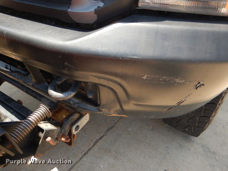 image for item DG4823 2002 Ford F350 Super Duty XL pickup truck