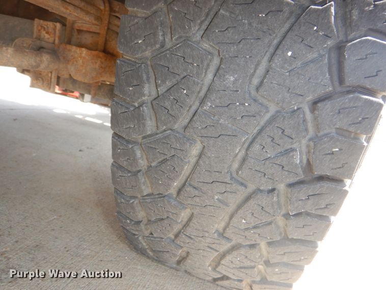 image for item DG4823 2002 Ford F350 Super Duty XL pickup truck