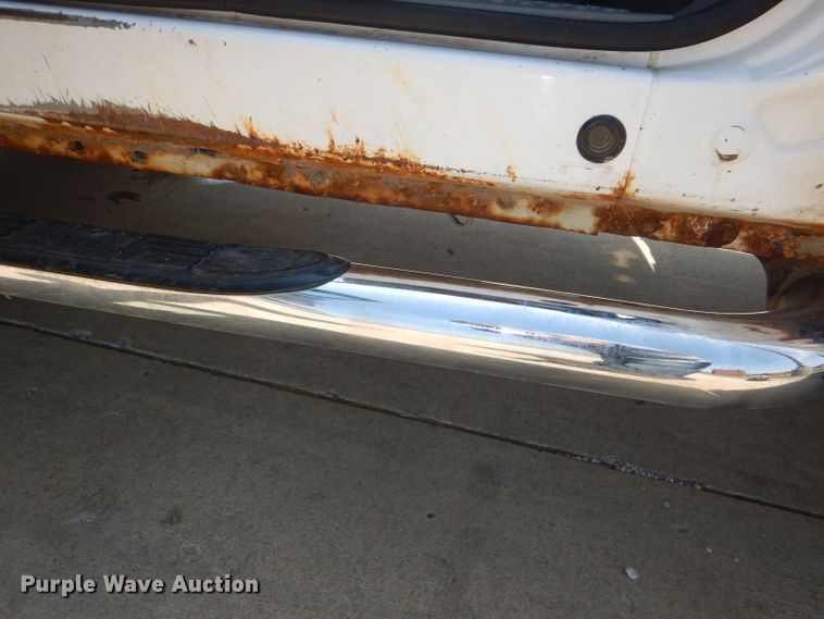 image for item DG4823 2002 Ford F350 Super Duty XL pickup truck