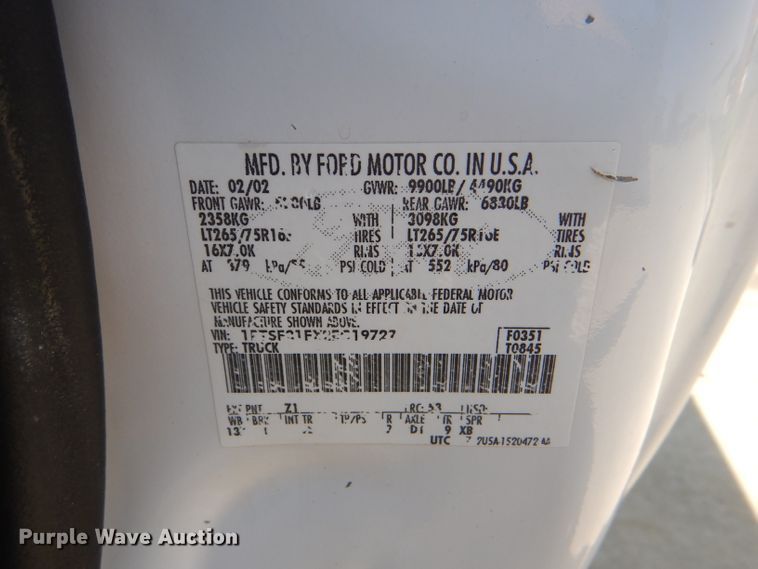 image for item DG4823 2002 Ford F350 Super Duty XL pickup truck