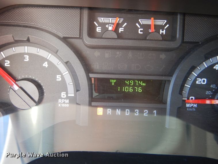 image for item DG4825 2013 Ford Econoline E450 Super Duty Glaval shuttle bus