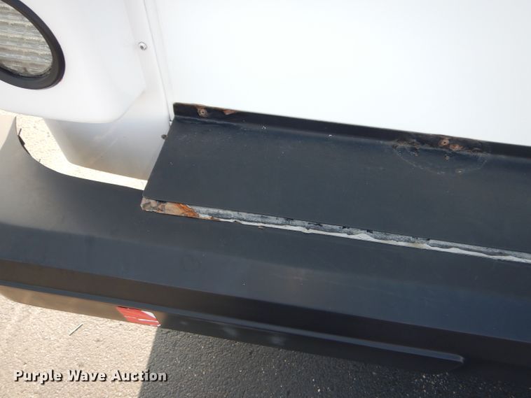 image for item DG4825 2013 Ford Econoline E450 Super Duty Glaval shuttle bus