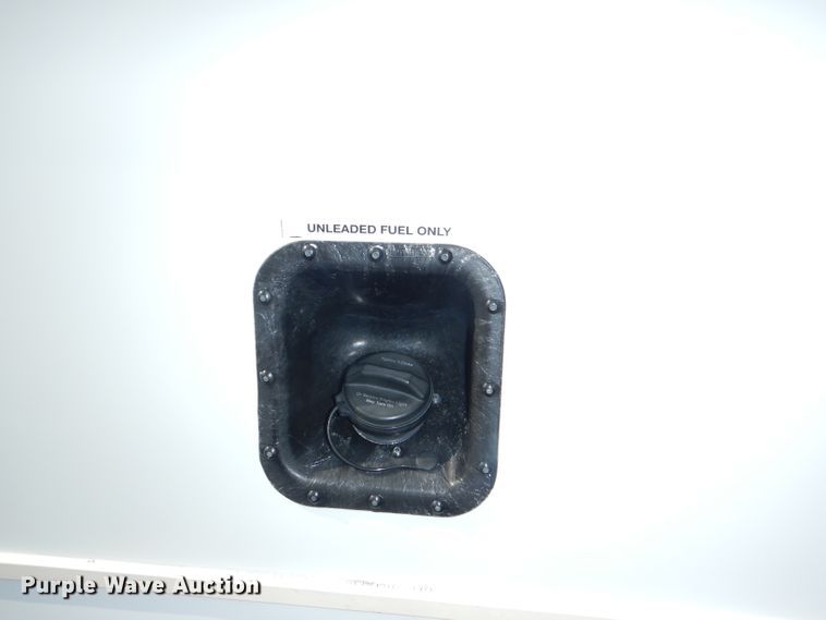 image for item DG4825 2013 Ford Econoline E450 Super Duty Glaval shuttle bus