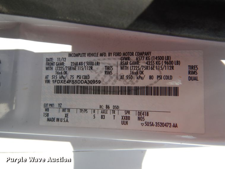 image for item DG4825 2013 Ford Econoline E450 Super Duty Glaval shuttle bus