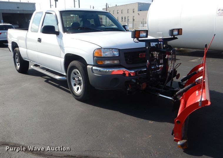 image for item DG4826 2006 GMC Sierra 1500 Ext. Cab pickup truck
