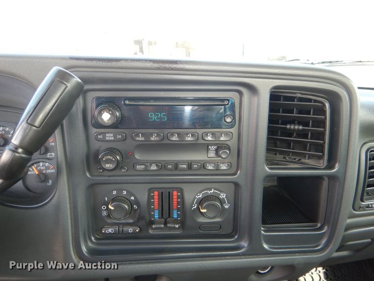 image for item DG4826 2006 GMC Sierra 1500 Ext. Cab pickup truck