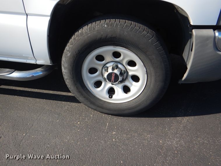 image for item DG4826 2006 GMC Sierra 1500 Ext. Cab pickup truck