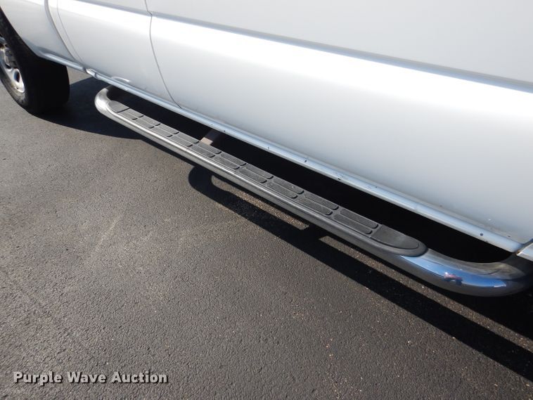 image for item DG4826 2006 GMC Sierra 1500 Ext. Cab pickup truck