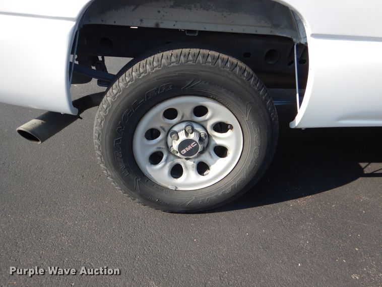 image for item DG4826 2006 GMC Sierra 1500 Ext. Cab pickup truck