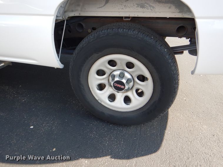 image for item DG4826 2006 GMC Sierra 1500 Ext. Cab pickup truck