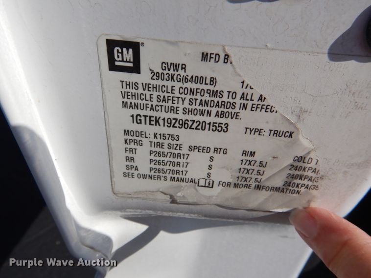 image for item DG4826 2006 GMC Sierra 1500 Ext. Cab pickup truck