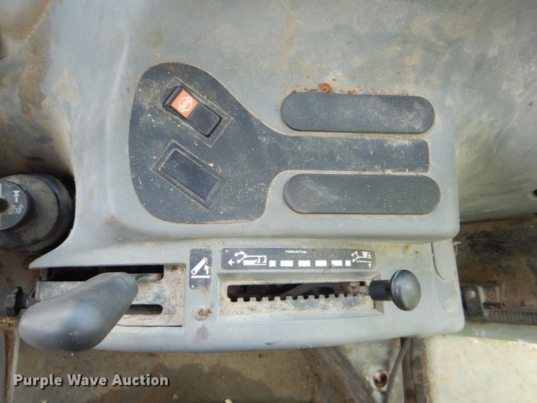 image for item DG4827 1998 New Holland TS100 tractor