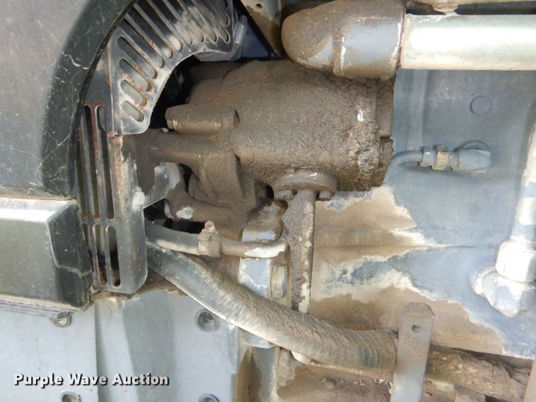 image for item DG4827 1998 New Holland TS100 tractor