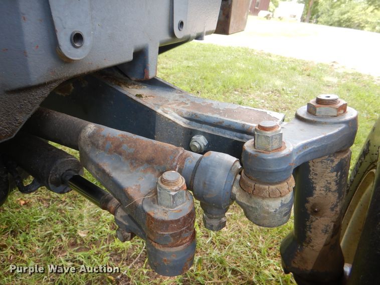 image for item DG4827 1998 New Holland TS100 tractor