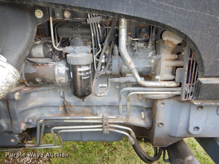 image for item DG4827 1998 New Holland TS100 tractor