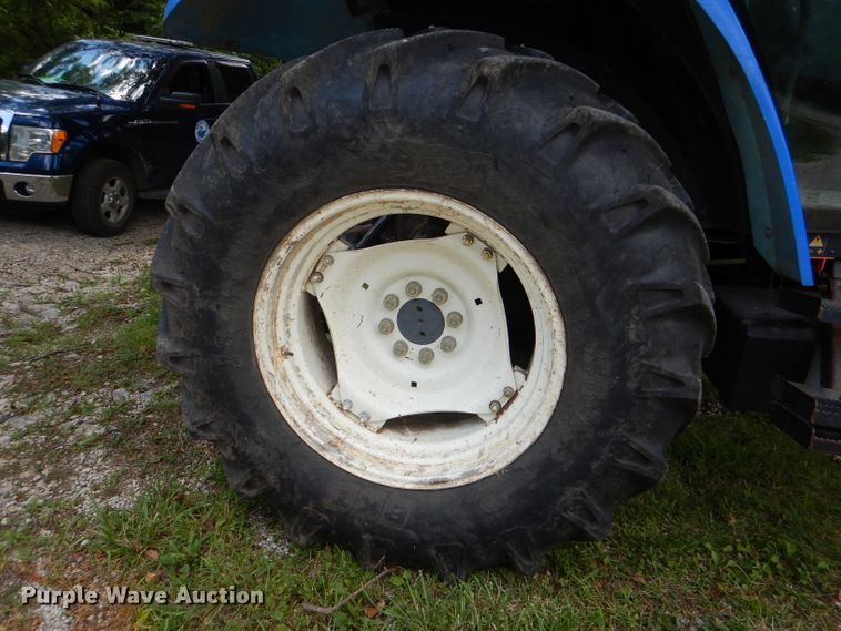 image for item DG4827 1998 New Holland TS100 tractor