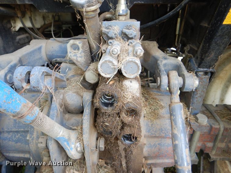 image for item DG4827 1998 New Holland TS100 tractor