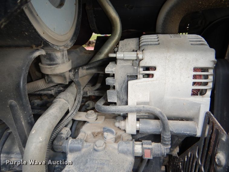 image for item DG4827 1998 New Holland TS100 tractor