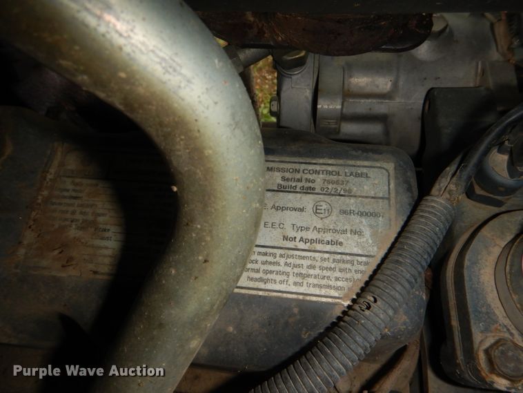 image for item DG4827 1998 New Holland TS100 tractor