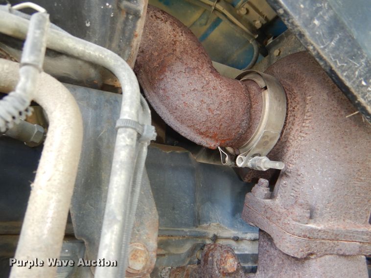 image for item DG4827 1998 New Holland TS100 tractor