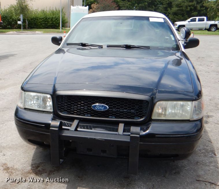 image for item DG4833 2011 Ford Crown Victoria Police Interceptor