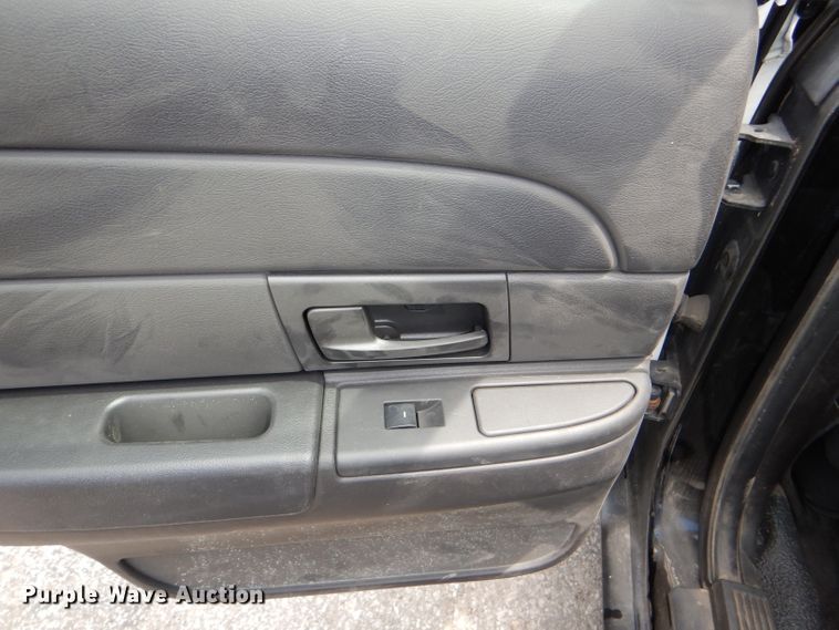 image for item DG4833 2011 Ford Crown Victoria Police Interceptor