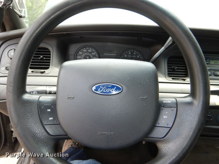 image for item DG4833 2011 Ford Crown Victoria Police Interceptor